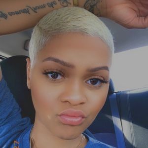 Meet your Posher, Brittney